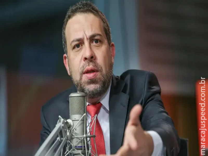“Negociamos com os caminhoneiros”, diz Boulos sobre greve da categoria