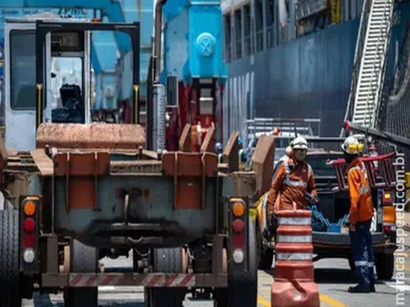 Redução da jornada pode elevar custos das empresas em até R$ 267 bilhões ao ano