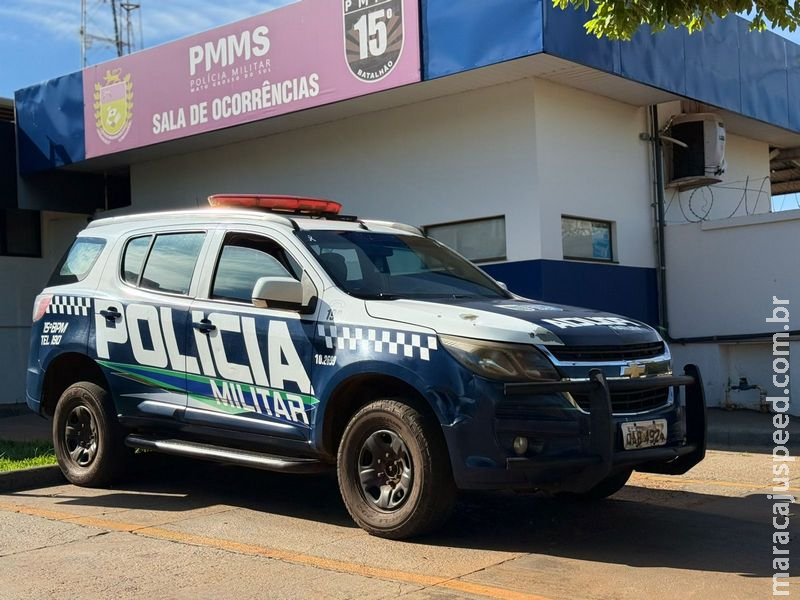 Transtorno no Centro de Maracaju: Mulher é detida após quebrar objetos e importunar clientes em lanchonete