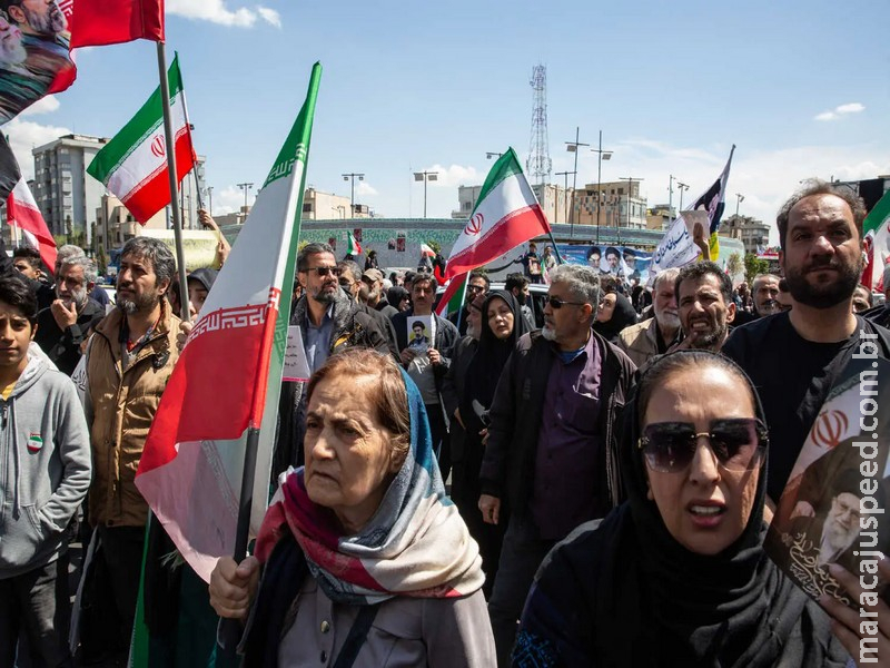 Atualizações ao vivo da guerra do Irã: cessar-fogo testado por confusão sobre o estreito e ataques ao Líbano