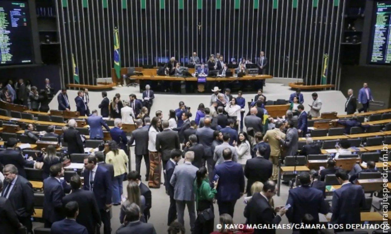 Câmara aprova medida provisória com novas regras para seguro-defeso