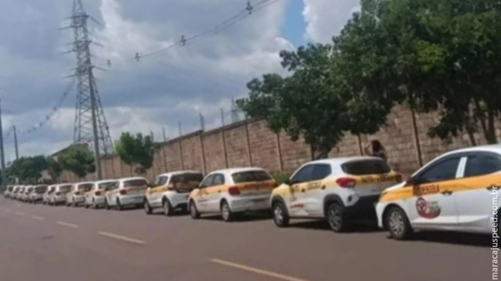 Com fila quilométrica de candidatos, Detran-MS cancela prova prática: ‘Em cima da hora’