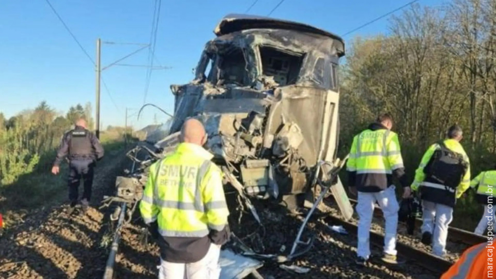 França: colisão entre trem de alta velocidade e caminhão mata maquinista e deixa 27 feridos