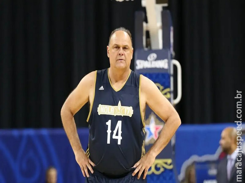  Jogador de basquete Oscar Schmidt morre aos 68 anos em São Paulo