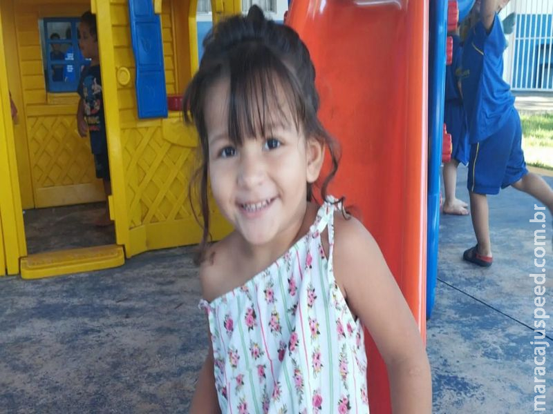‘Minha alegria se foi’, desabafa mãe de bebê morta afogada em piscina do Estrela Park