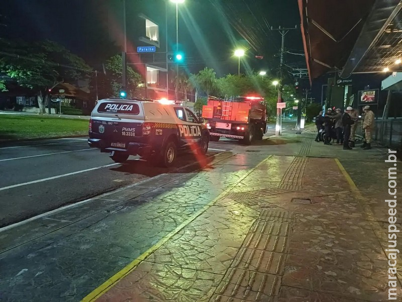 Motociclista sofre acidente e é socorrido na Afonso Pena