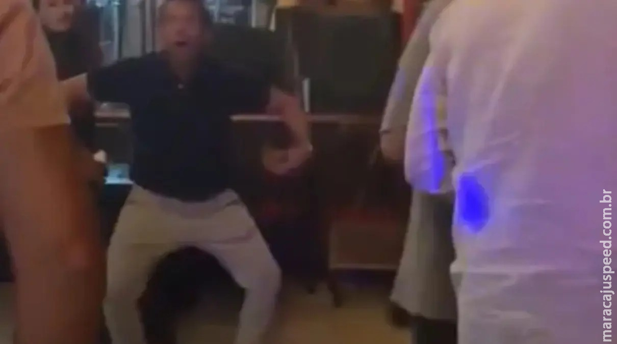 pai de argentina acusada de racismo imita macaco em vídeo e amplia polêmica