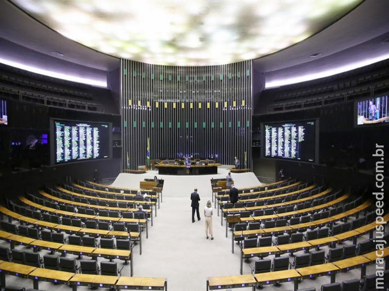 Câmara faz sessão de 8 minutos para liberar votação de PEC da escala 6×1 na comissão especial