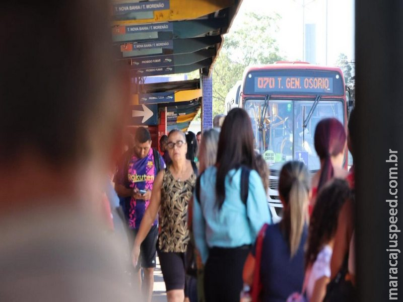 Campo-grandenses perdem até 44 dias por ano dentro do ônibus