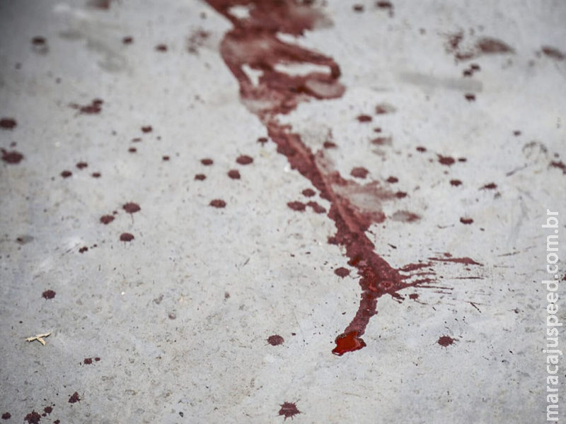Morador encontra homem morto com facada no coração na Nhanhá