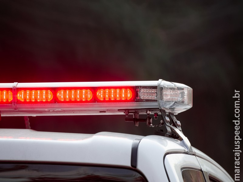 Mulher é atropelada e arrastada por veículo durante briga de trânsito em Goiás