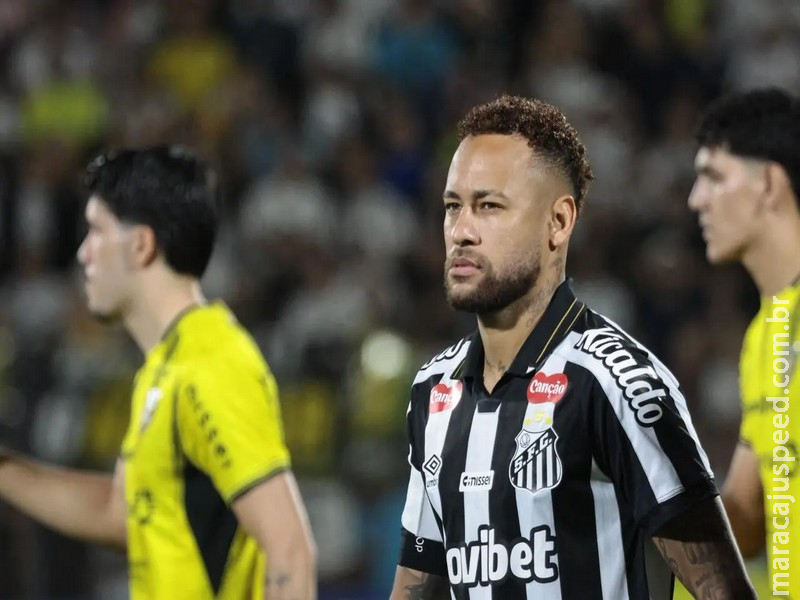Neymar vai embora da fronteira antes da delegação do Santos