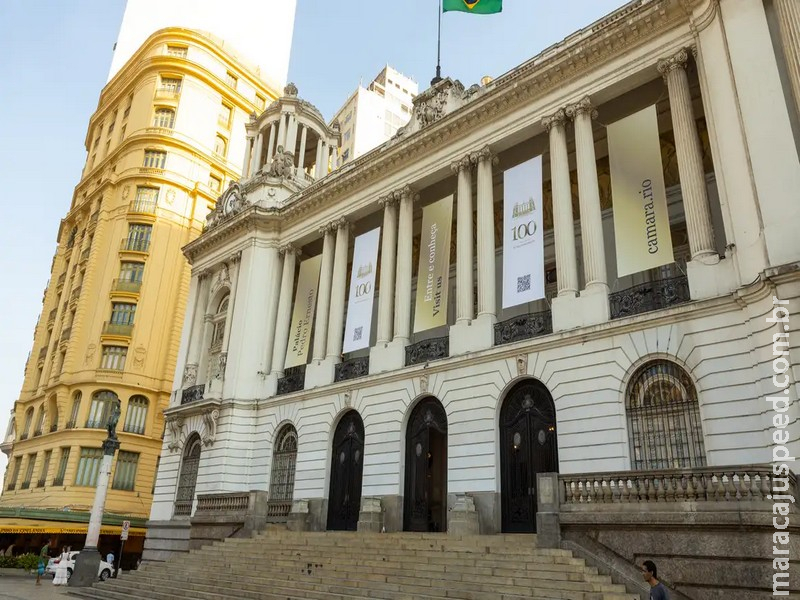 Rio: projeto cria limite de 5% para cargos comissionados na prefeitura