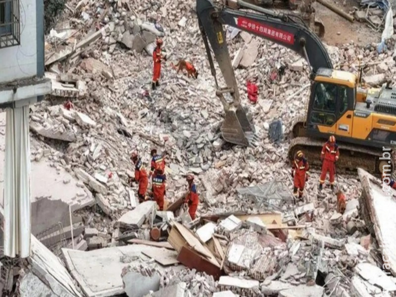 Terremoto causa duas mortes e força saída de sete mil pessoas na China