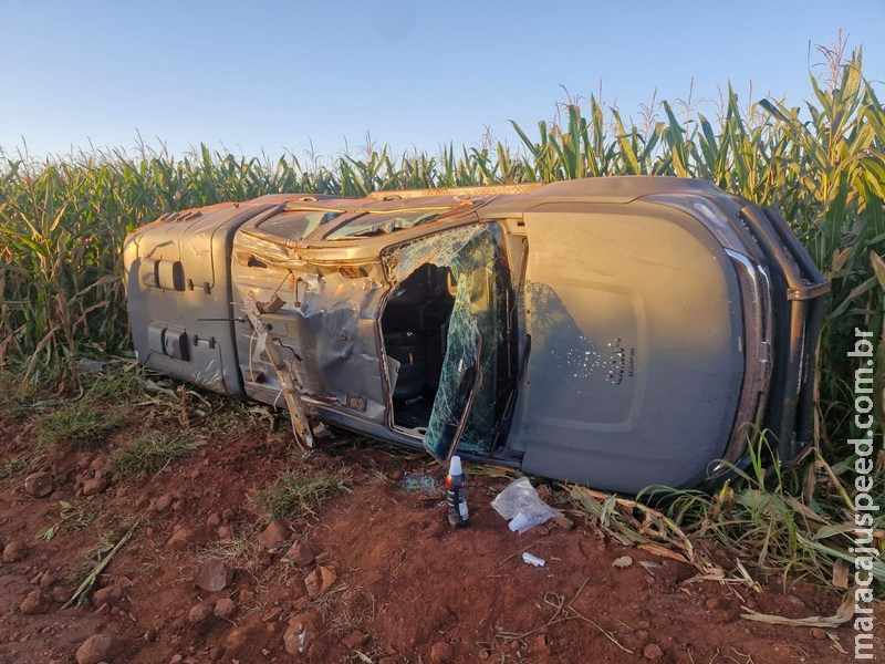 ACIDENTE EM SERVIÇO: Viatura do DOF capota durante perseguição policial em estrada vicinal de Maracaju