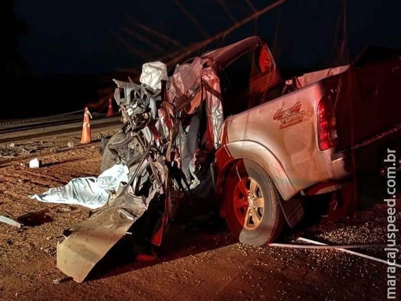 Acidente entre Hilux e bitrem termina com morte de motorista na MS-141 em Ivinhema