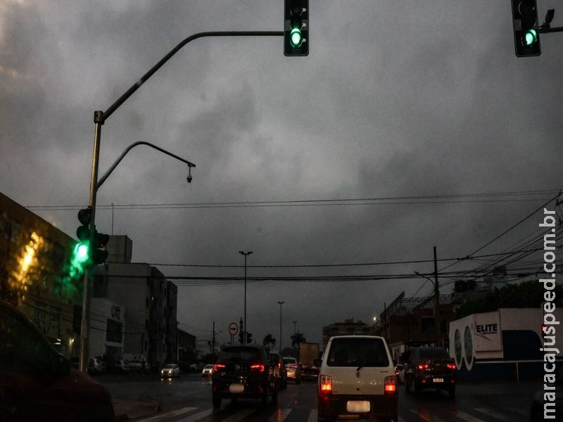 Após fim de semana com tempestades, massa de ar frio derruba temperaturas em MS