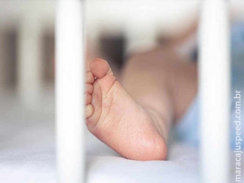 Bêbado, pai lança bebê para o alto e filha vai parar no hospital em Dourados