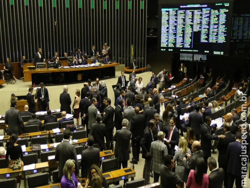 CCJ da Câmara adia votação de PEC da redução da maioridade penal