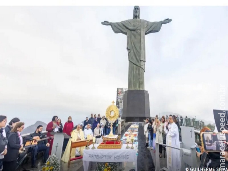 Cristo Redentor inova com tapete de patchwork no Corpus Christi