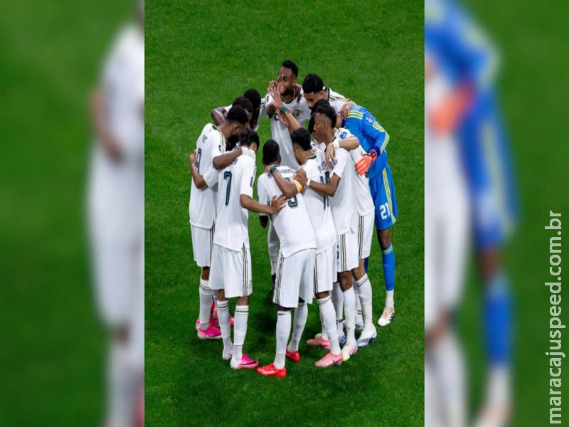 Patriotismo? Jogadores da Arábia Saudita chamam a atenção durante hino do país
