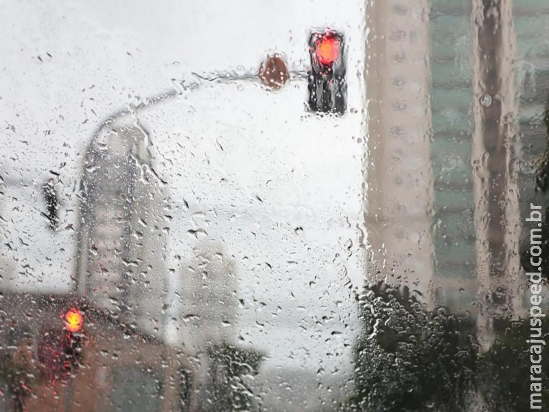 Prepara o guarda-chuva: sábado será de tempo fechado em parte de MS