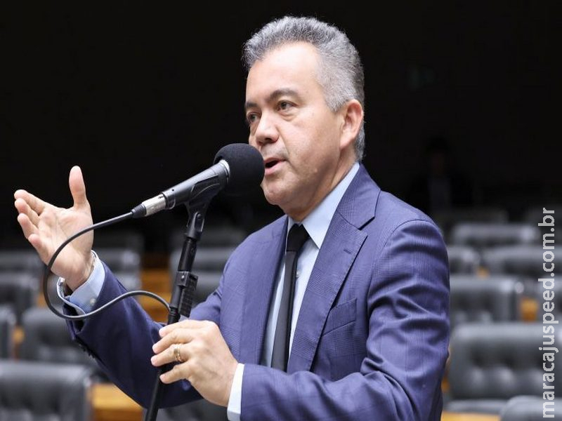 Comissão aprova prazo de cinco dias para cartórios comunicarem registros sem nome do pai  Proposta também torna obrigatórios o segredo de Justiça, a oitiva da mãe e a atuação do Ministério Público na investigação de paternidade