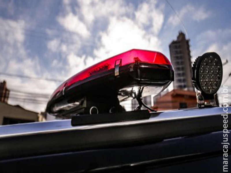 De tornozeleira, suspeito é preso ao desferir socos em mulher e a arrastar de carro em Dourados