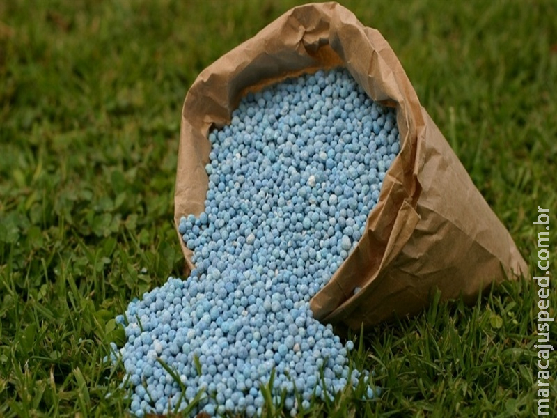 Tensões no Oriente Médio elevam risco para fertilizantes fosfatados no Brasil