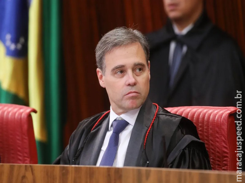 AGU trava ação contra Mendonça, mas PF mantém pressão e amplia crise
