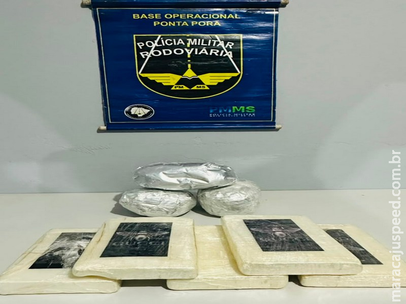 BPMRv apreende 9,5 kg de cocaína em fundo falso de Renault Kwid na MS-164 em Ponta Porã