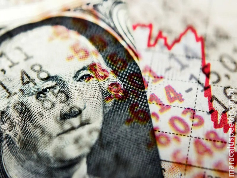 Dólar cai a R$ 5,18 e Bolsa sobe com acomodação de preço de petróleo