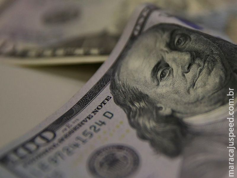 Dólar comercial opera cotado a R$ 5,22 nesta sexta-feira (14)