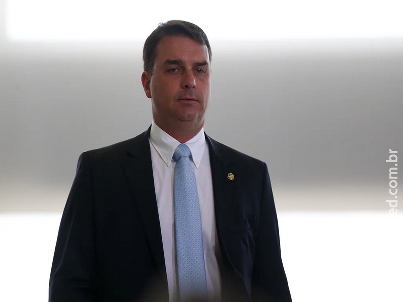 É Flávio sem Centrão