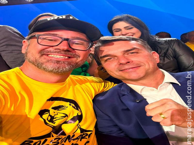 Flávio Bolsonaro enaltece atuação de Marcos Pollon e confirma candidatura à reeleição na Câmara
