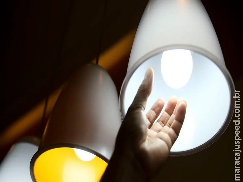 Governo toma decisão final e brasileiros são comunicados sobre mudança na conta de luz para 2027