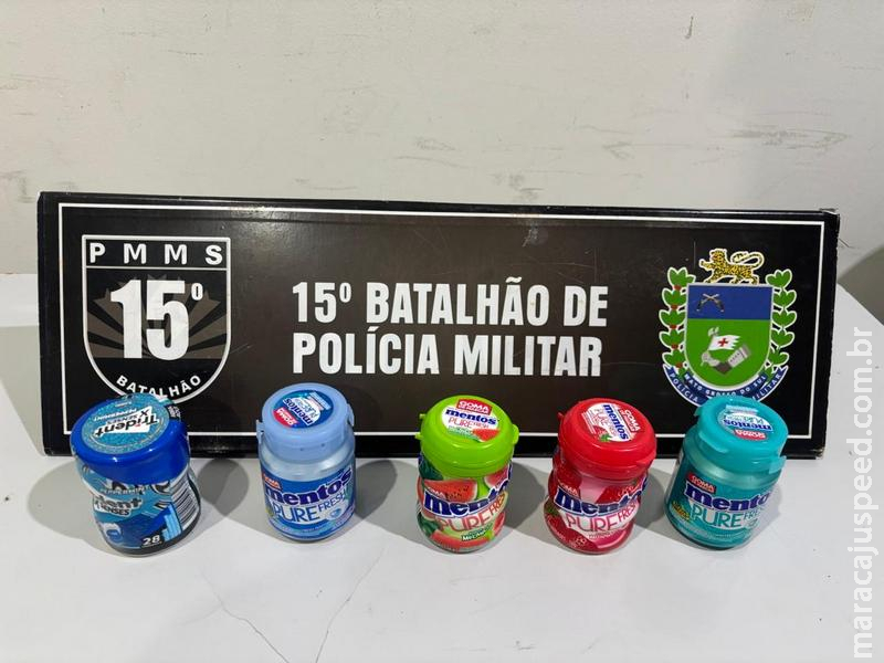 Homem vestindo camisa do São Paulo é preso em flagrante por furto de frascos de Mentos em Maracaju