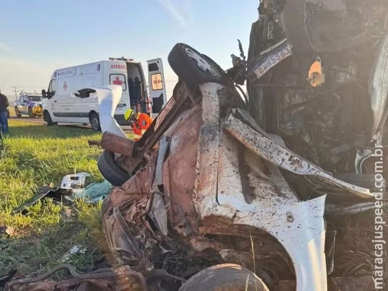 Batida na BR-163 deixa quatro mortos e seis feridos