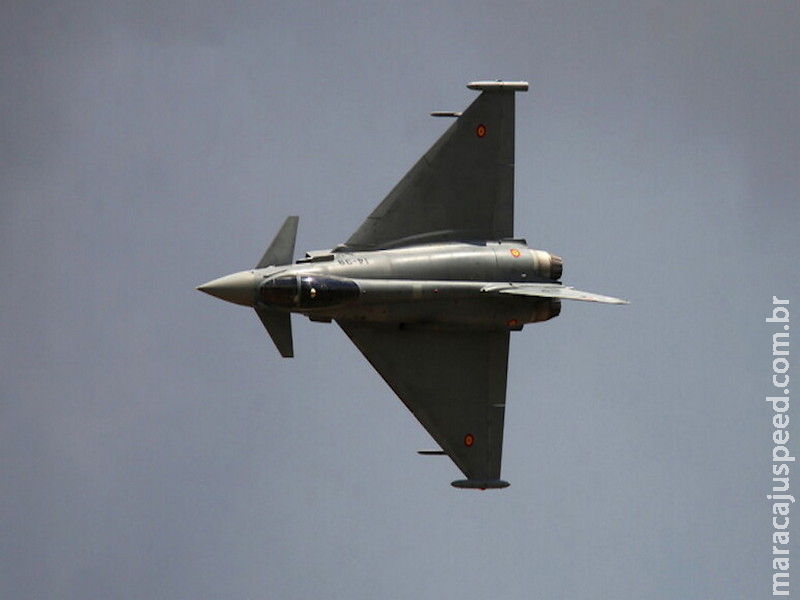 Caça italiano é danificado durante ataque a base saudita