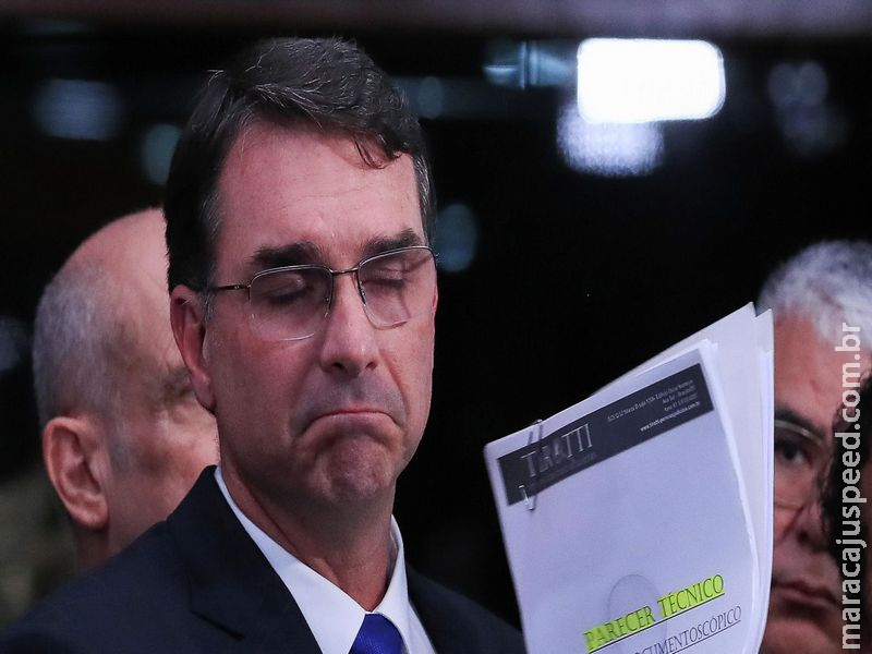 Crise no STF vira trunfo para Flávio, mas aliados temem desgaste após ataques a ministros, diz mídia
