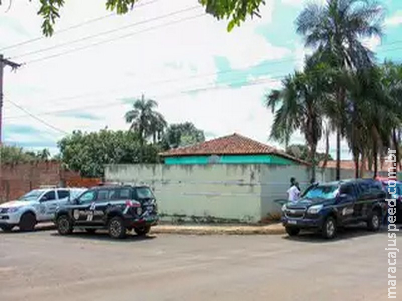 Enquanto facções avançam, Forças Armadas seguem nos quartéis