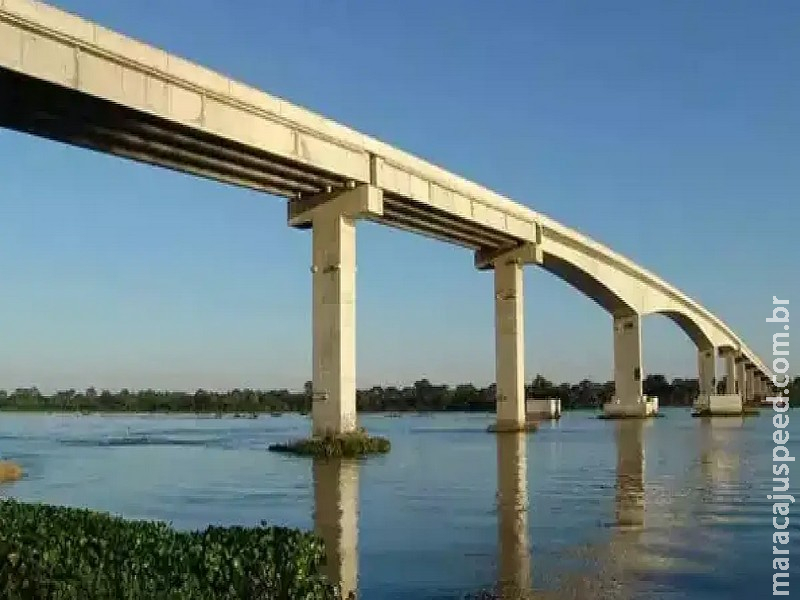Equipe técnica estuda possíveis danos estruturais na ponte