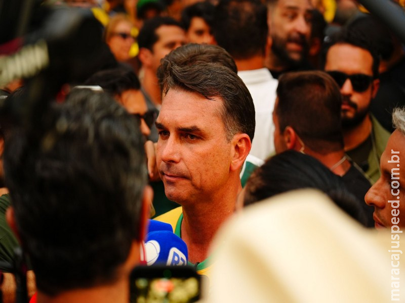 Flávio reforça pedido a Fux contra decisão de Dino sobre Nossa Senhora