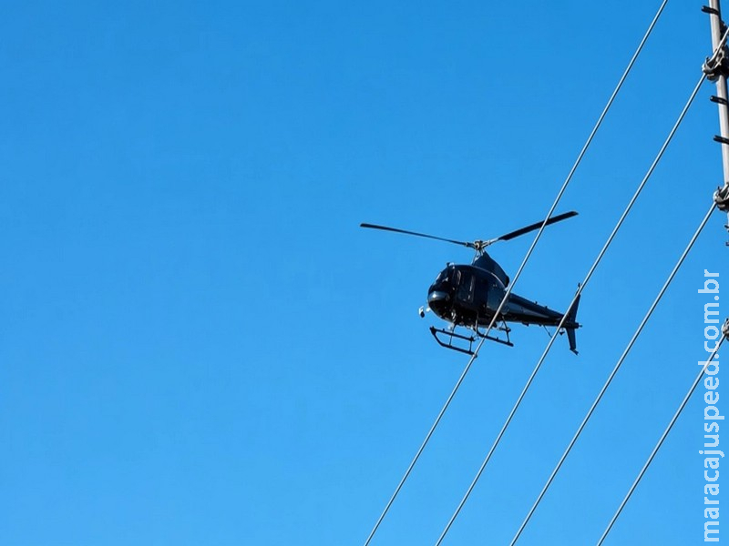 Helicóptero sobrevoa Paranaíba durante operação da Polícia Civil contra crime organizado