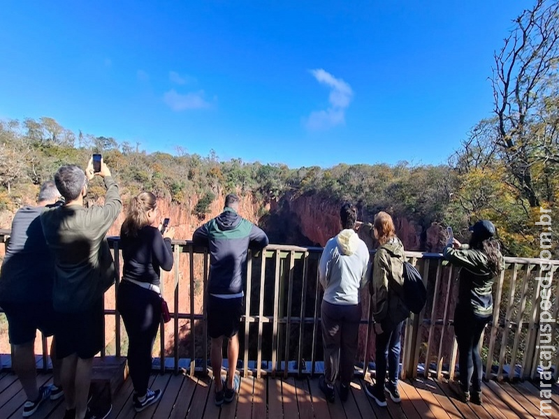 Jornalistas estreiam novo voo da Latam e visitam atrativos da Serra da Bodoquena e Pantanal