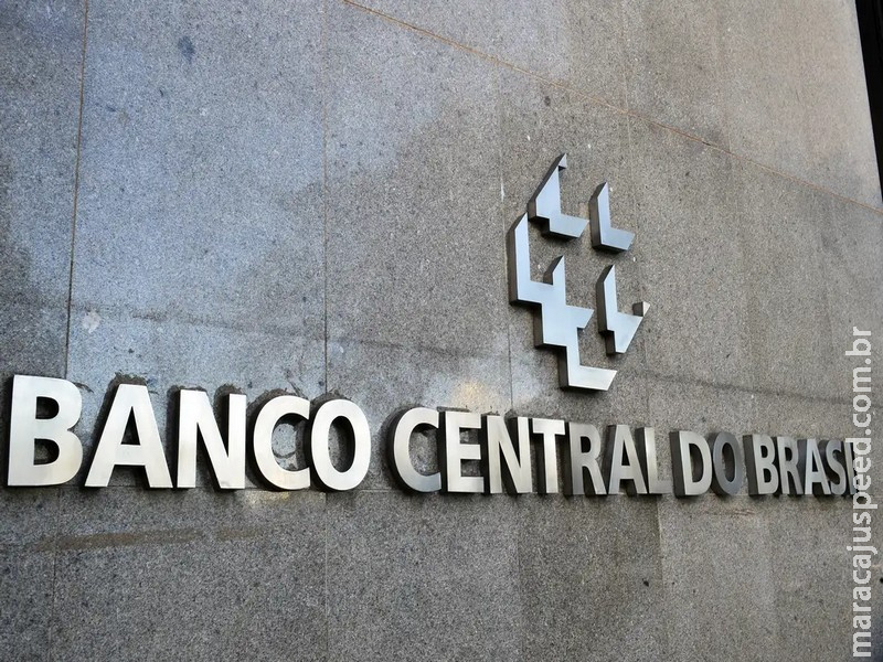 Mercado financeiro reduz previsão da inflação para 5% este ano