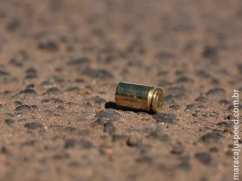 Motociclista mata homem a tiros e foge no Los Angeles em Campo Grande