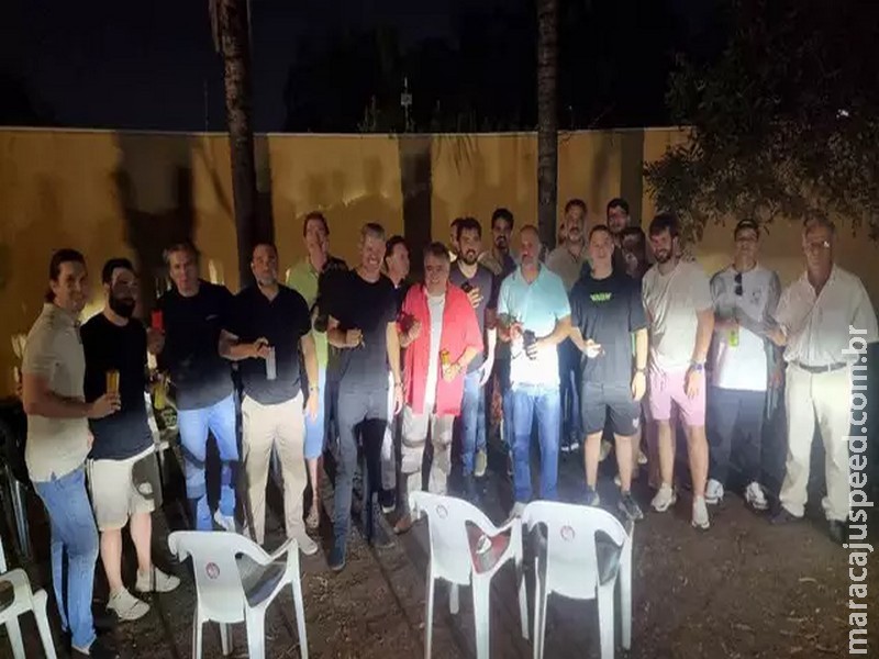 Nascimento de Benício foi festejado com charutada ao lado de hospital
