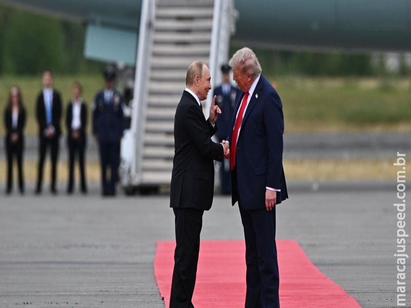 Palavras de Trump sobre Putin podem piorar relações entre EUA e OTAN, diz mídia