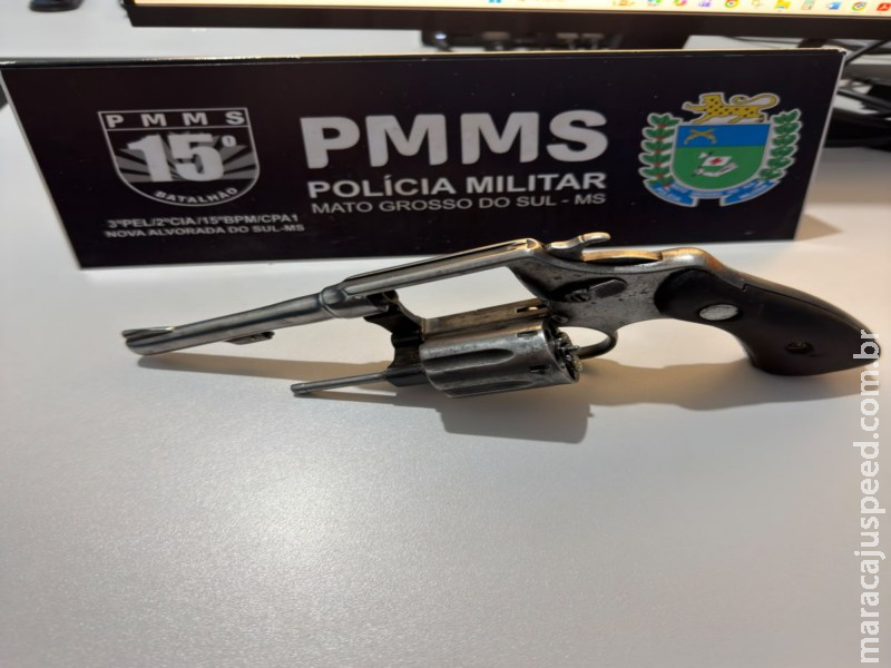 Ação conjunta das Polícias Militar e Civil prende dois homens e apreende revólver em Nova Alvorada do Sul